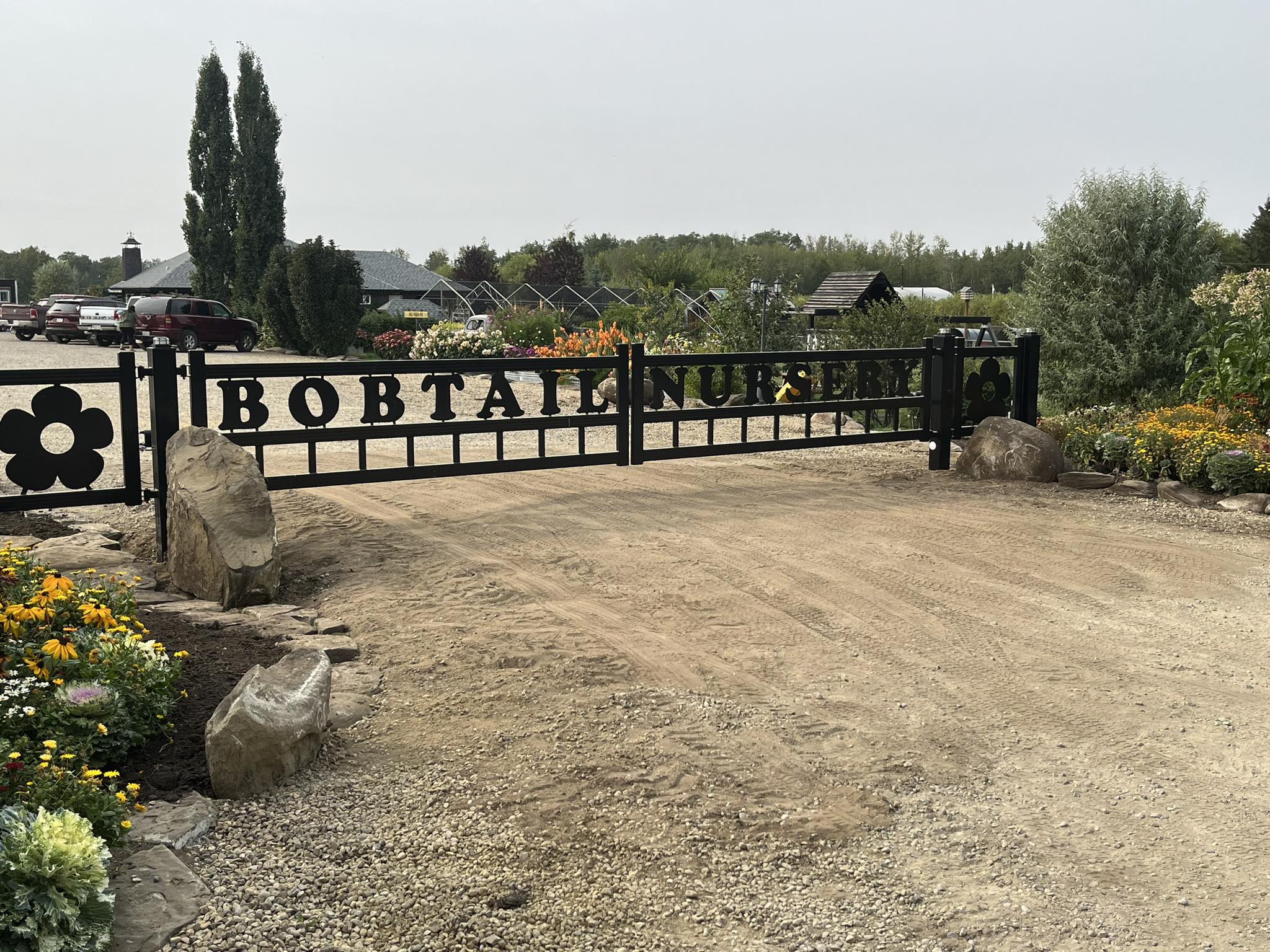 Quality Acreage Gates - Custom driveway gate example